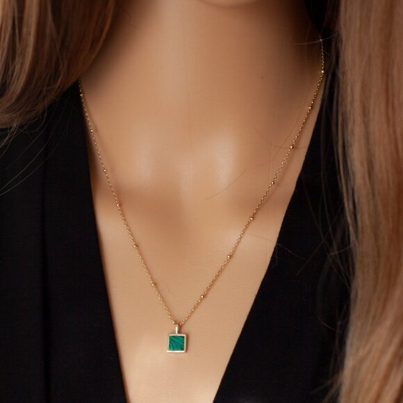 Malachite Gold Pendant Station Chain Necklace, Christmas - Picture 3 of 7